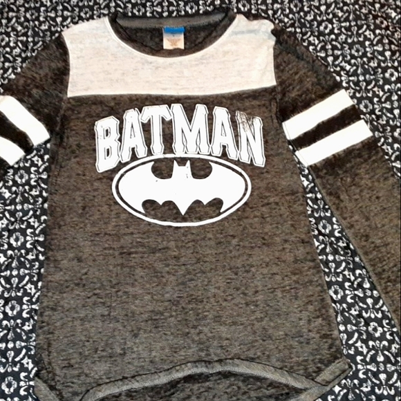 black & white long sleeve. a small, but can fit medium. the brand is forever 21 - Picture 1 of 1